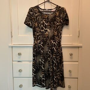 Lularoe Amelia Animal Print size small dress with pockets